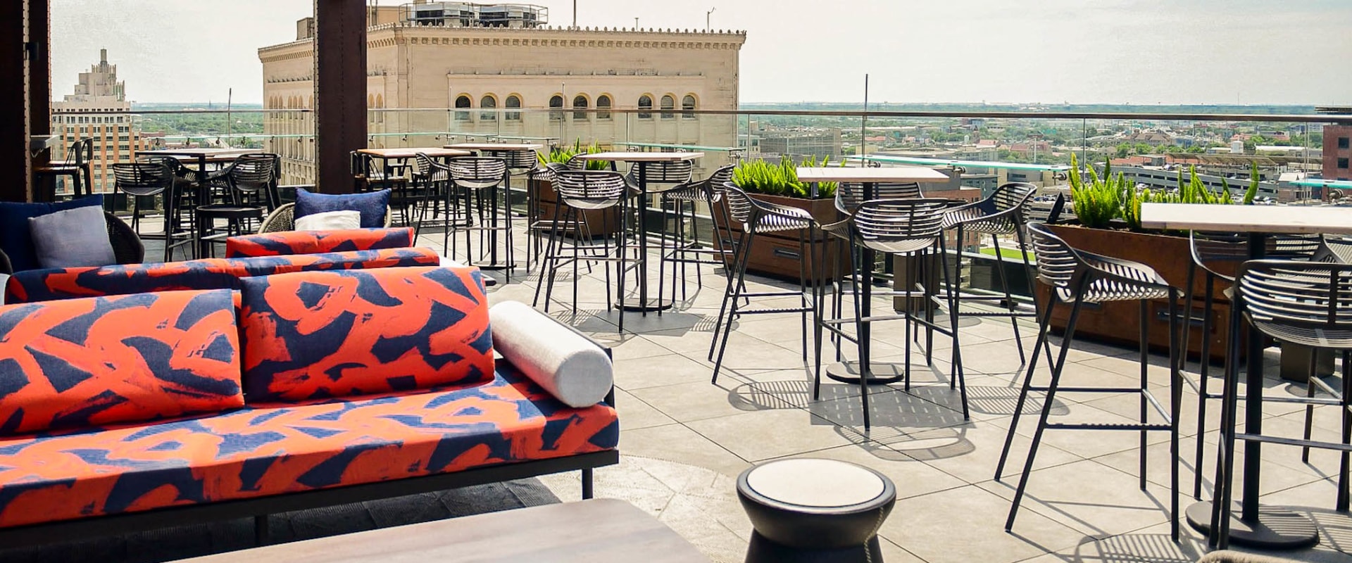 The Ultimate Guide to Rooftop Lounges in San Antonio