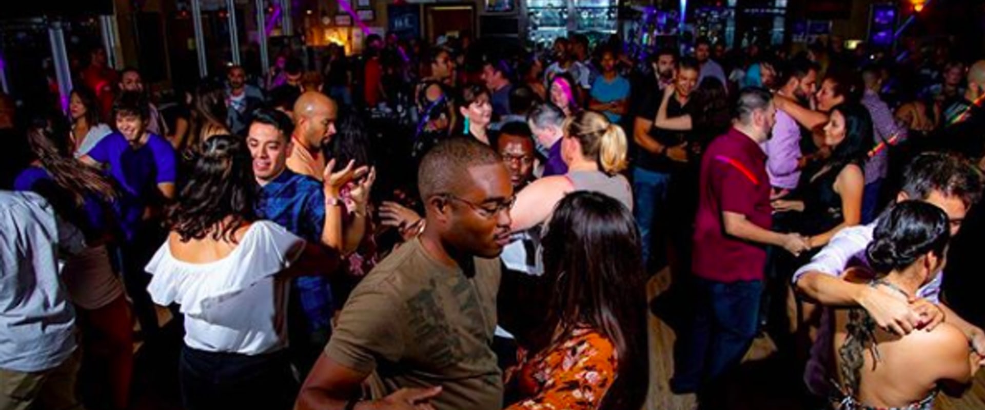 The Ultimate Guide to the Best Lounges for Dancing in San Antonio An