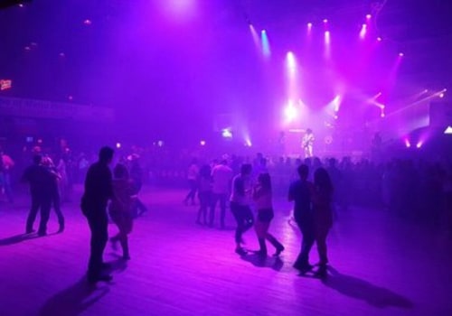 The Ultimate Guide to Dress Codes in San Antonio's Best Lounges